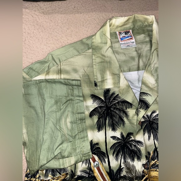 Hawaiian Togs Men’s Button Down Shirt - Picture 9 of 14